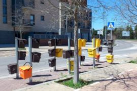 Cubos recogida puerta a puerta en Vilablareix
