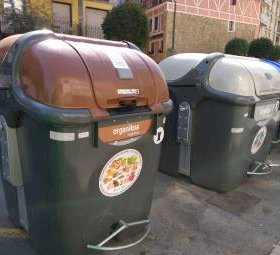 Contenedores cerrados en Zarautz