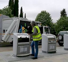 Inspección de contenedores soterrados en Sant Cugat del Vallès