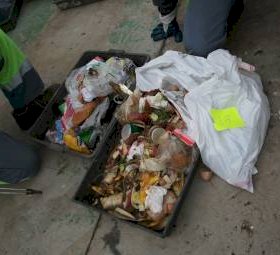 Inspección bolsas de la fracción resto